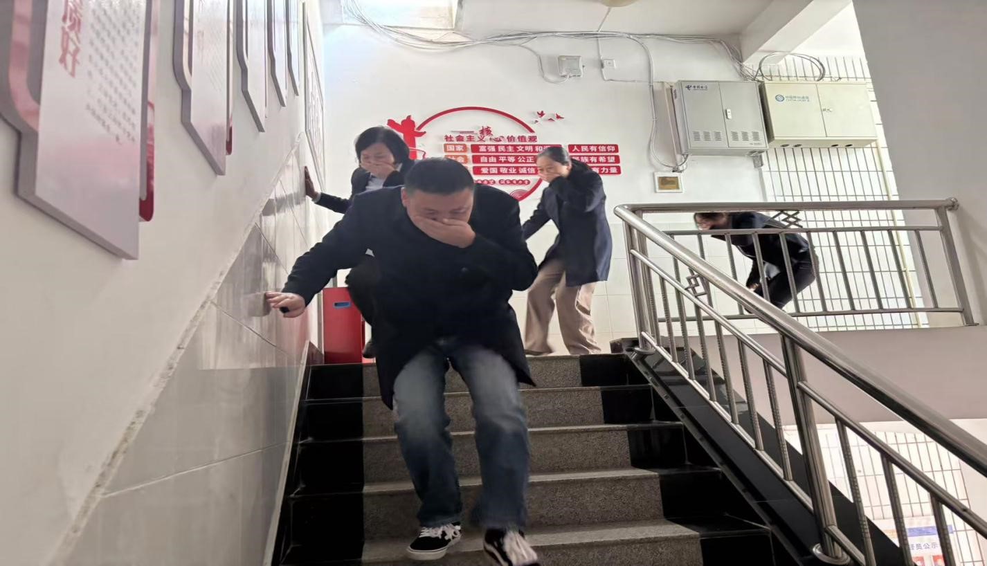 武功县养老保险经办中心举办消防知识专题讲座1.jpg