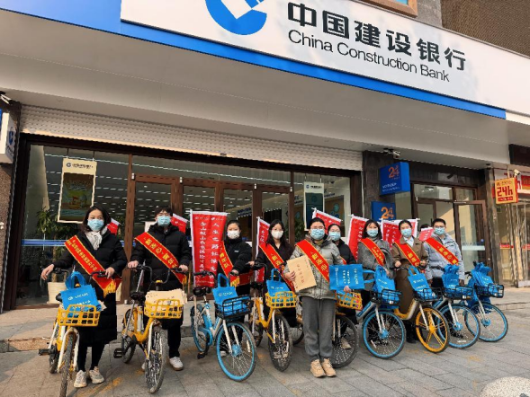 西安市新城区养老保险经办中心：走街入市说社保，拉近服务“新”距离.png